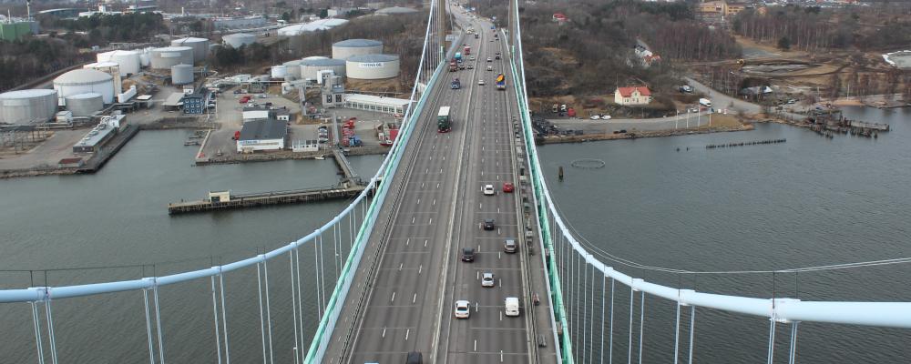 Fackverk och hängare ska målas på Älvsborgsbron. Dessutom sker reinvesteringar av vägyta och underliggande lager. 
FOTO: Trafik Göteborg