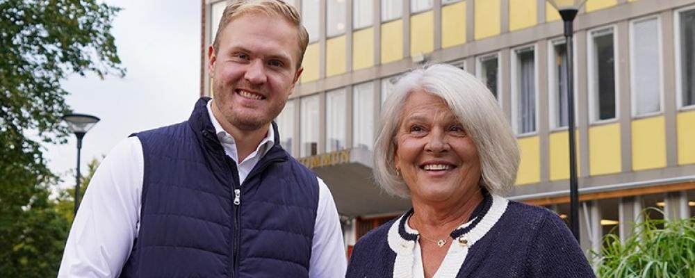 Lerums kommunstyrelses ordförande Viktor Lundblad och kommundirektör Gull-Britt Eide. Foto: Lerums kommun