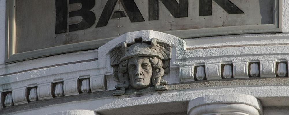 Bankfasad. symbolbild. Foto: JamesQube/ Creative Commons Lic.
