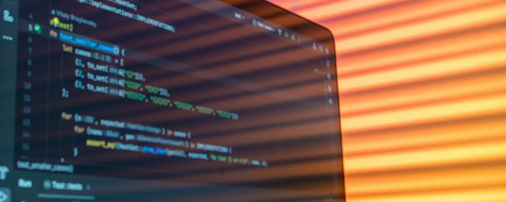 Den nya plattformen samlar funktioner för att upptäcka, övervaka och styra AI-användning i organisationer. Foto: daniil komov / unsplash