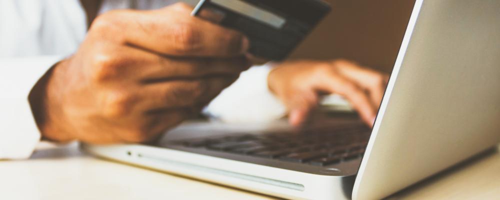 Funktionen ska dels stödja arbetet med att upprätthålla det finansiella systemet i Sverige om samhällsviktiga finansiella tjänster slås ut, dels underlätta samordningen mellan myndigheter och företag och koordinera de åtgärder som behövs för att upprätthålla det finansiella systemet. Foto: rupixen-com/Unsplash