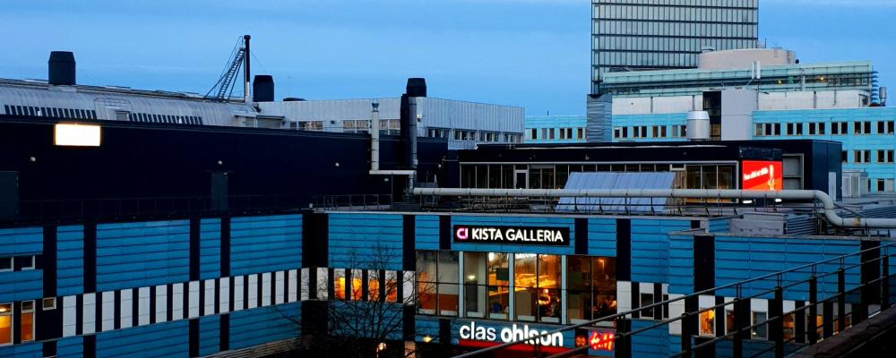 Utsikt över Kista Galleria och Kista Science Park vid Kista tunnelbanestation i Stockholm Foto: ThePowerCouple/Unsplash
