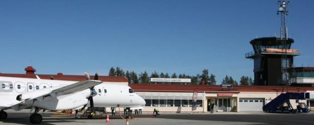 Enligt rapporten har flyget blivit allt viktigare för samhällsviktig verksamhet som totalförsvar, räddningstjänst och ambulansflyg. Foto: Örnsköldsviks kommun