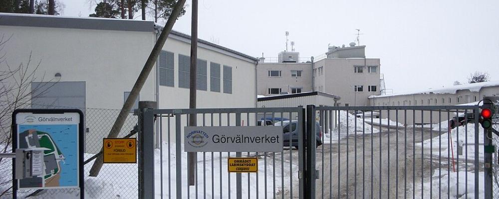 Ett nytt vattenverk ska byggas intill dagens Görvälnverk som stod färdigt 1929. Verket har byggts om i flera etapper och de äldsta delarna i anläggningen är från 1930-talet. Foto: Holger.Ellgaard/Wikimedia Commons/https://commons.wikimedia.org/wiki/File:G%C3%B6rv%C3%A4lnverket_2011b.jpg