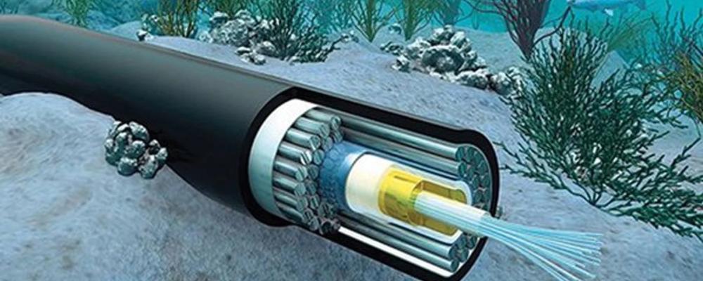 Undervattenkabel i genomskärning. Efter incidenterna i Östersjön har flera militäranalytiker pekat på att havsbottnens telekommunikation är en av de minst skyddade komponenterna i europeisk säkerhet. Störningar behöver inte vara omfattande för att få märkbara konsekvenser. Bild: NEC Corporation.