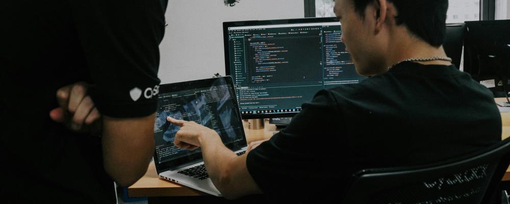 Bland annat ska indikatorerna visa om fler tar del av NCSC:s stöd, fler genomför mätningar och om det nationella cybersäkerhetsarbetet stärks. Foto: shamin haky /unsplash