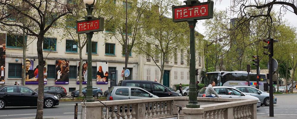 Saint-François-Xavier metrostation, vid linje 13 i Paris. Foto: Wikipåedia, Commons Lic. kredit: Chris Sampson