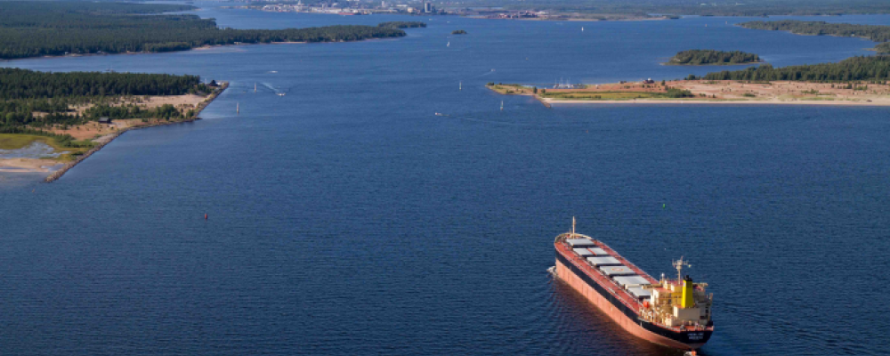 Projekt Malmporten är Sveriges största muddringsprojekt och möjliggör att Luleå hamn kan ta emot fartyg med ett djupgående om upp till 14,7 meter. Foto: Sjöfartsverket