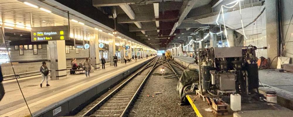 Järnvägsarbete vid Stockholm Central. Flera planerade arbeten påverkar tågtrafiken i sommar. Foto: Stina Wickenberg