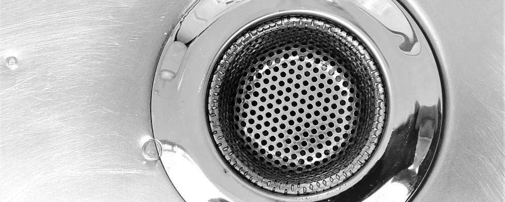 Vårdingebor riskerar att se sina nyinstallerade avloppssystem bli obrukbara när kommunen planerar för nytt kommunalt VA. Foto: daniel dan /unsplash