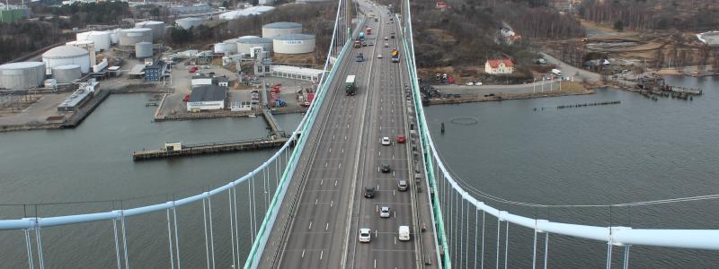Fackverk och hängare ska målas på Älvsborgsbron. Dessutom sker reinvesteringar av vägyta och underliggande lager. 
FOTO: Trafik Göteborg