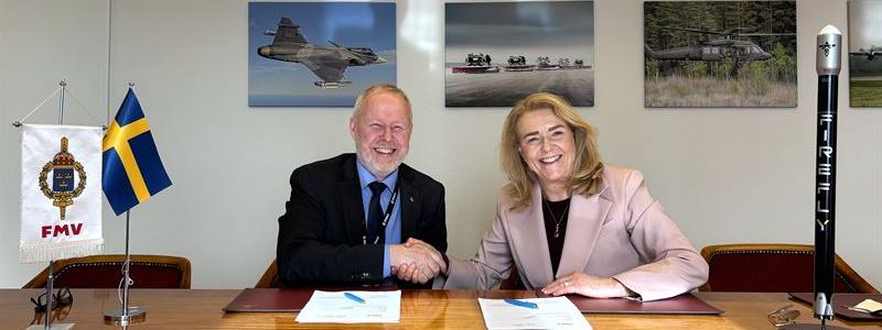 Kontraktsskrivning. Foto: SSC Space