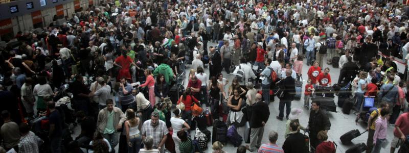 Tom Hevezi/AP/TT: Trafikkaoset till följd av bemanningsbrist och flygplatsbegränsningar slår hårt mot Easyjet. Arkivbild.