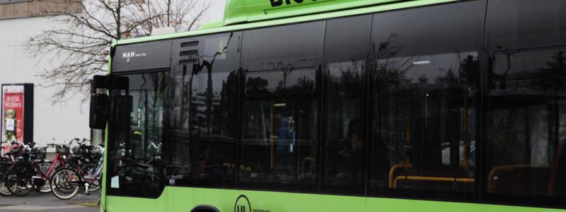 Martina Holmberg / TT: Att resa i kollektivtrafiken i Uppsala län kommer att bli dyrare efter årsskiftet. Arkivbild.