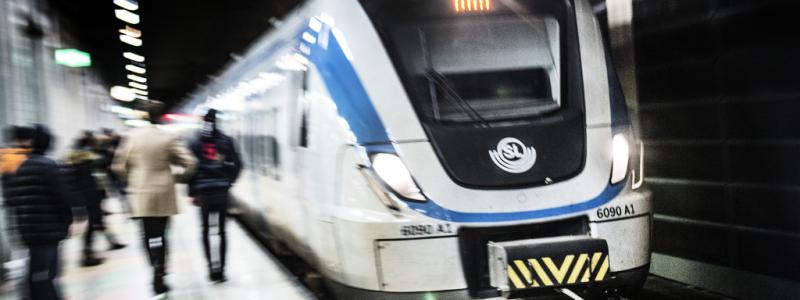 Tomas Oneborg/SvD/TT: Striden om ensamarbete på Stockholms pendeltåg rasar vidare. Arkivbild.