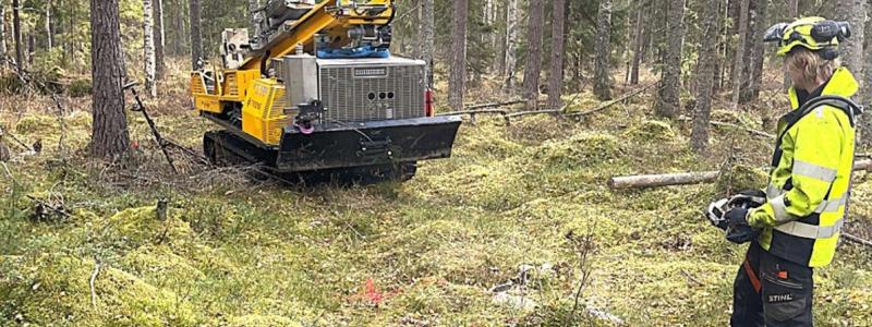 Fältundersökningar i terräng Foto: Trafikverket
