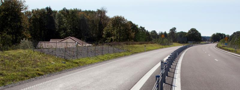 SVBRF främjar trafiksäkerheten på det svenska vägnätet genom att bland annat: Sprida kunskap om de olika produkterna och de krav som gäller och utbilda personal som på olika sätt arbetar med vägskyddsanordningar