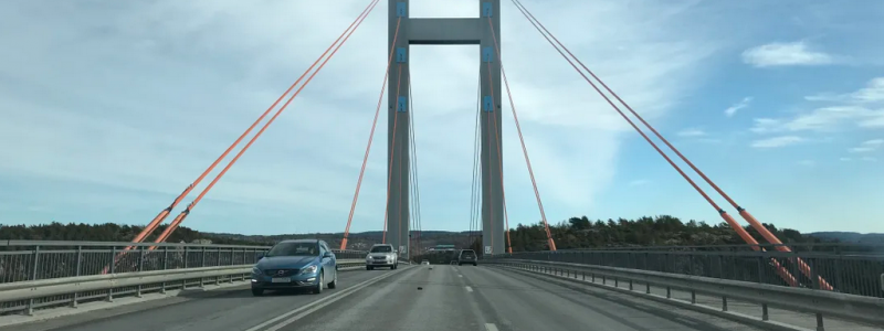 Snedkablar på Tjörnbron ska bytas ut. Foto: Trafik Göteborg