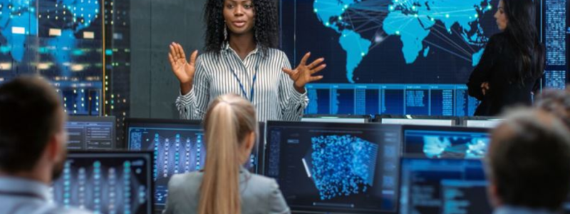 ABB Ability Cyber Security Workplace samlar säkerhetsverktyg på ett ställe i en digital plattform som strömlinjeformar visningen av komplex information och minskar riskexponeringen. Foto: ABB