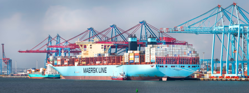 APM Terminals är den enda containerterminalen i Sverige som har kapacitet att hantera oceangående direktfartyg. Foto: APM Terminals