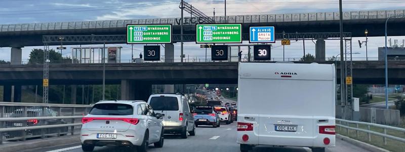 Trafikstockning i anslutning till Årsta pendeltågsstation. Foto: Stina Wickenberg