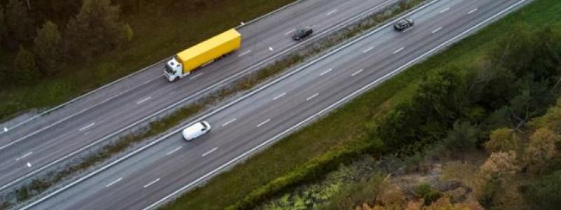 Sveriges första permanenta elväg är planerad att byggas längs E20 på sträckan mellan Hallsberg och Örebro. Foto: Trafikverket
