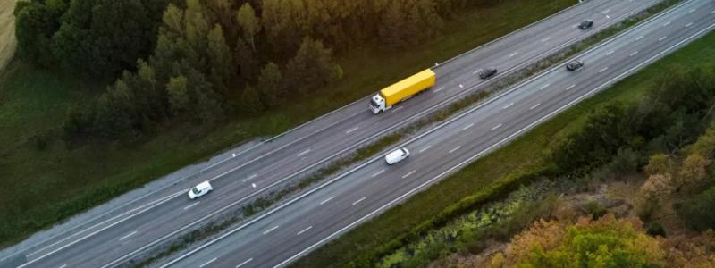 Den sträcka som var aktuell för elvägen var en två mil lång sträcka på E20 mellan Hallsberg och Örebro. Foto: Trafikverket