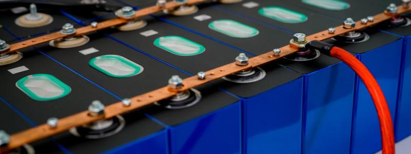 Begagnade batterier från elbilar klassas som avfall enligt dagens handelsregler, vilket medför begränsningar vid export och import. Foto: Kommerskollegium