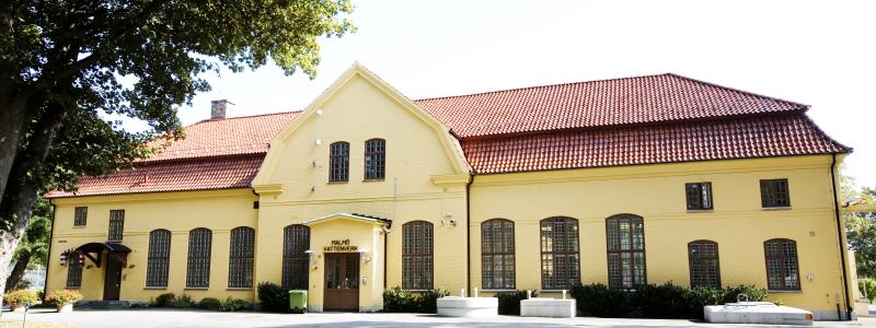Huvudbyggnaden vid Bulltofta vattenverk. Foto: VASYD