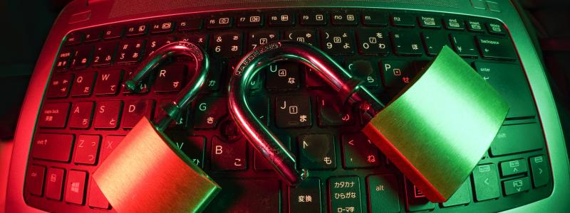 Först datastöld, sedan utpressning. I takt med att företag har blivit bättre på att motstå ransomware-attacker och kan återstarta sina system genom backup väljer angriparna att stjäla data. Foto: fly d gkI/unsplash