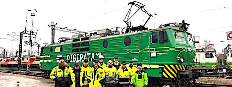 Projekt-tåget Digirata med installationsteamet. Foto: Digirata-projektet