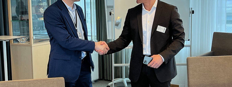 David Lagneholm, Förvaltningschef på trafikförvaltningen, Region Stockholm och VD för SL tillsammans med Per Thorsell, VD och koncernchef för Mekka Traffic Group. Foto: Mekka Traffic Group