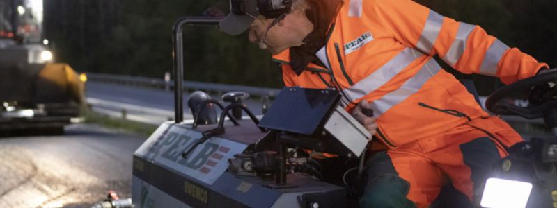 ECO-Asfalt håller samma kvalitet som konventionell asfalt. Foto: Peab Asfalt