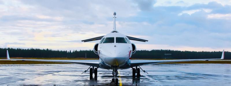 Efter vi i flera år uppmärksammat riksdag och regering om de regionala flygplatsernas ohållbara situation, kom till slut Peter Normans Flygplatsutredning. Foto: niklas jonasson/unsplash
