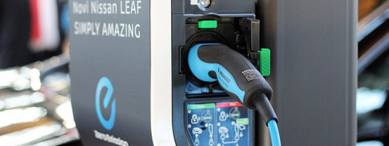 Senast 2026 ska det finnas elektrisk laddningspool för bilar på var 60:e kilometer längs med EU:s huvudvägar. Arkivbild