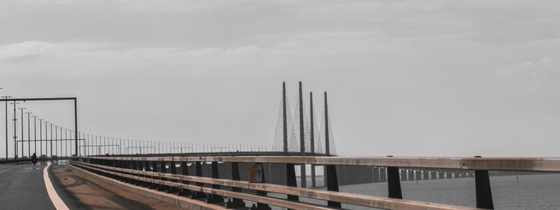 Öresundsbrons fibernät uppgraderas.  Foto: laurenz heymann/unsplash