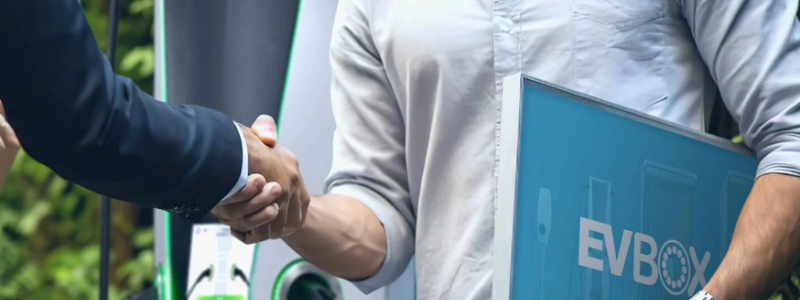 Elbilsladdaren EVBox kan ge tio mils körning på bara tre minuter. Foto: EVBox