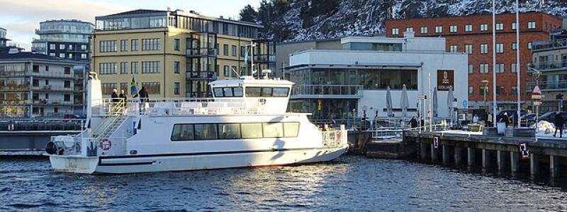 Finnboda Hamn, pendelbåt "Maria". Foto: Holger Ellgaard/Wikimedia Commons