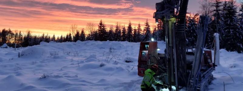 Marken mellan länsgränsen och Uppsala C undersöks. Foto: Trafikverkt