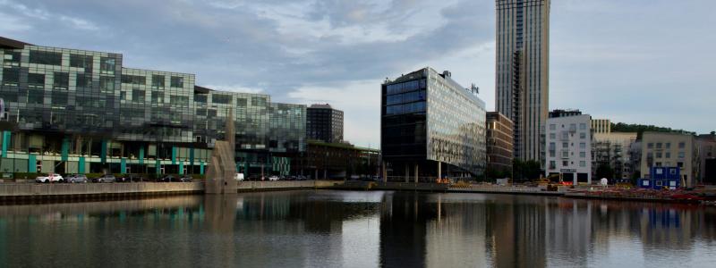 Karlatornet, som ligger i området Lindholmen i Göteborg. Foto: mario beducci/unsplash