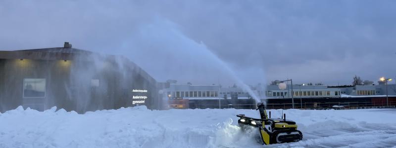Robotiserad snöskottning på hustak. Foto: Heimstaden