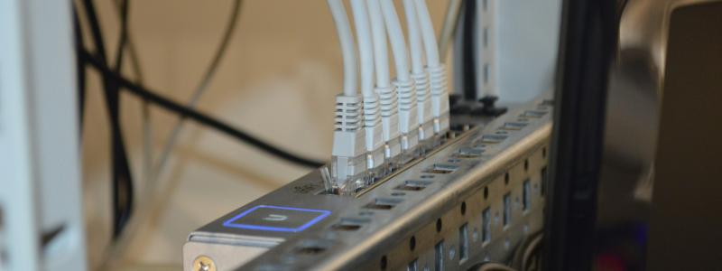 Projektet "Resilient digital infrastruktur", syftar till att stärka den svenska digitala infrastrukturens kapacitet och robusthet. Foto: Thomas Jensen/Unsplash