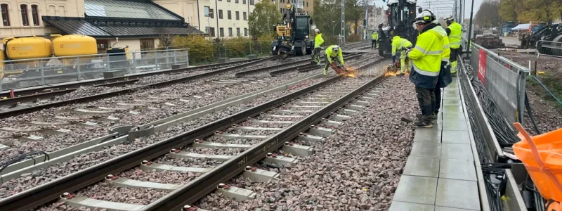 Efter 65 timmars intensivt arbete med tågstopp kunde trafiken släppas på igen. Foto: Charlii Enström/Trafikverket