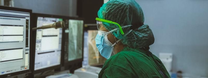 SKR menar att det är rimligt att även kommuner och regioner omfattas av den nya cybersäkerhetslagen. Foto: growtika/unsplash