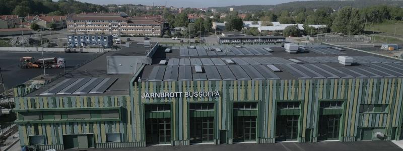 Den nya anläggningen i Järnbrott är byggd för enbart elbussar och markerar ett skifte mot mer hållbara transportlösningar i Göteborgs kollektivtrafik. Foto: Transdev