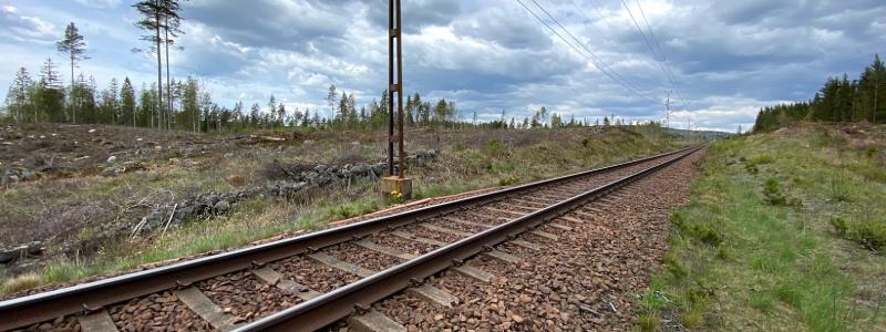 Järnvägen föreslås få 210 miljarder i regeringens och Sverigedemokraternas infrastrukturproposition för åren 2026–2037. 
FOTO: Peab