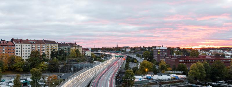 2025 kommer 1,1 miljarder kronor skjutas till för att stärka det civila försvaret av infrastrukturen Foto: jon flobrant/unsplash