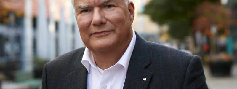 Jonas Bjelfvenstam får förlängt förtroende. Bild: Josefine Bäckström