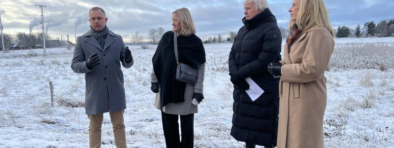Stefan Erikson, Liselotte Fager, Kristina Edlund och Cecilia Helber vid Distorp utanför Linköping. Foto: Linköpings kommun