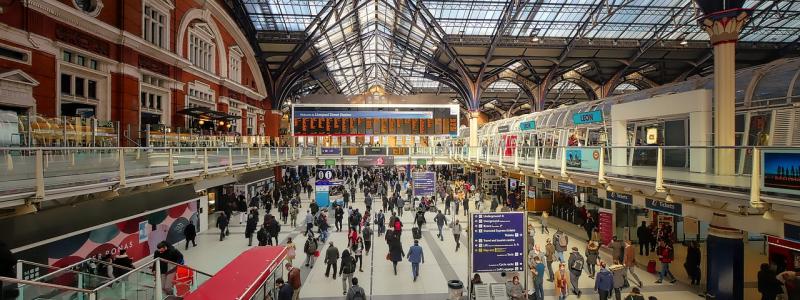 Liverpool Station. Foto: Pixabay. Creative Commons Lic. Kredit: fietzfotos